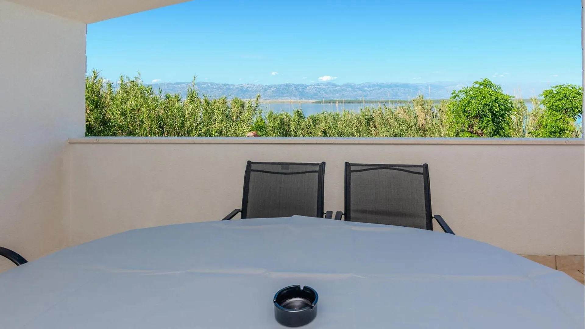 Beautiful Apartment In Nin With Kitchen 0*,  Croatia