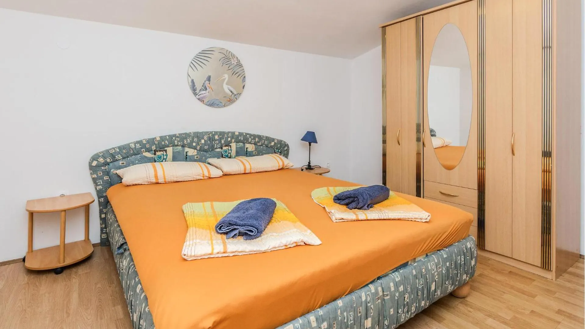 Beautiful Apartment In Nin With Kitchen